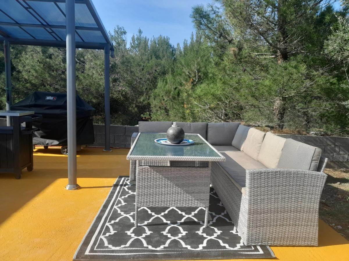 Caliente Apartments Vir A Екстер'єр фото