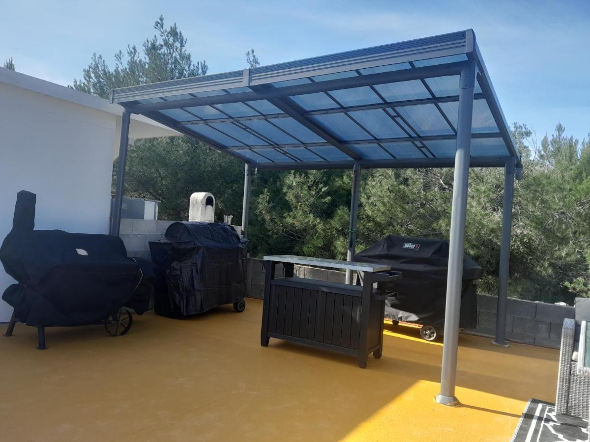 Caliente Apartments Vir A Екстер'єр фото